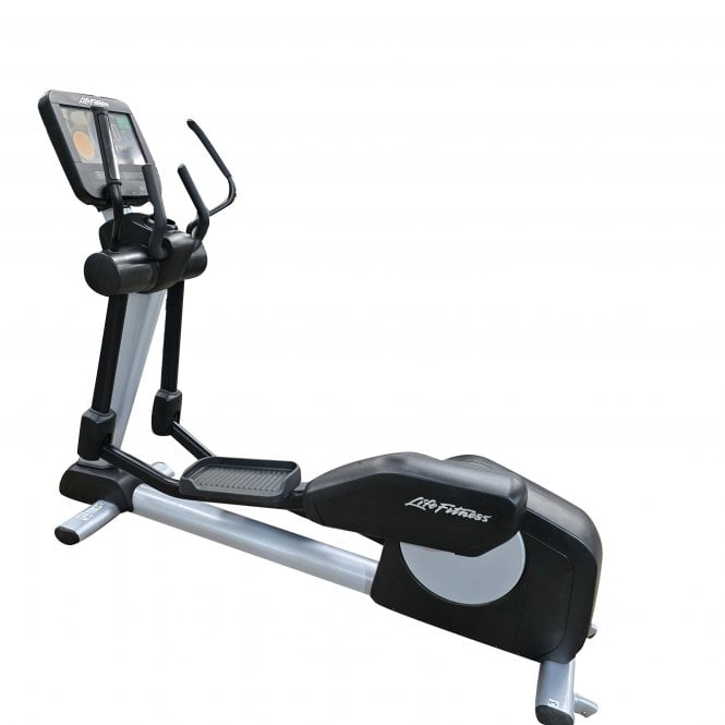 Life Fitness Integrity Series S Cross Trainer With SE3HD Console